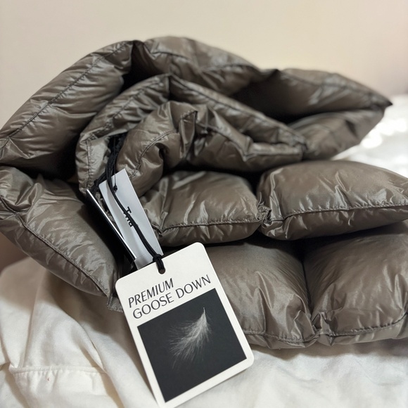 TNA Super Puff Scarf - Picture 3 of 3